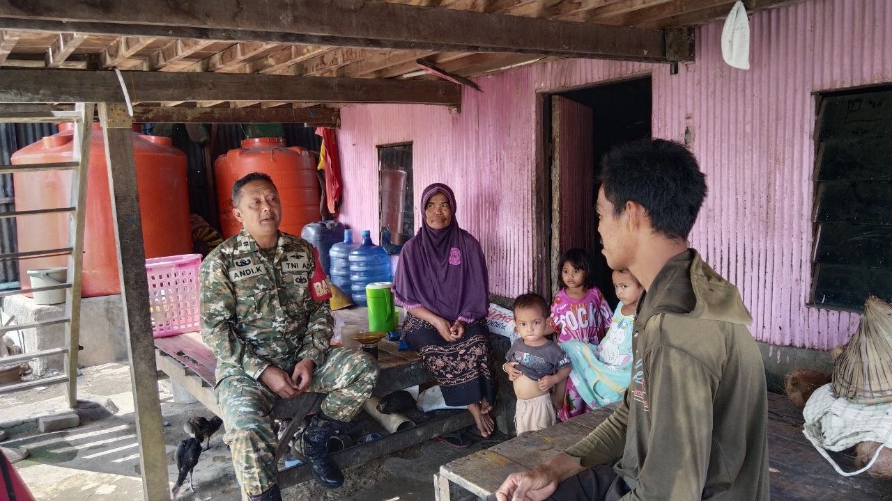 Babinsa Desa Marannu Laksanakan Pemantauan Wilayah dan Komsos Bersama Warga