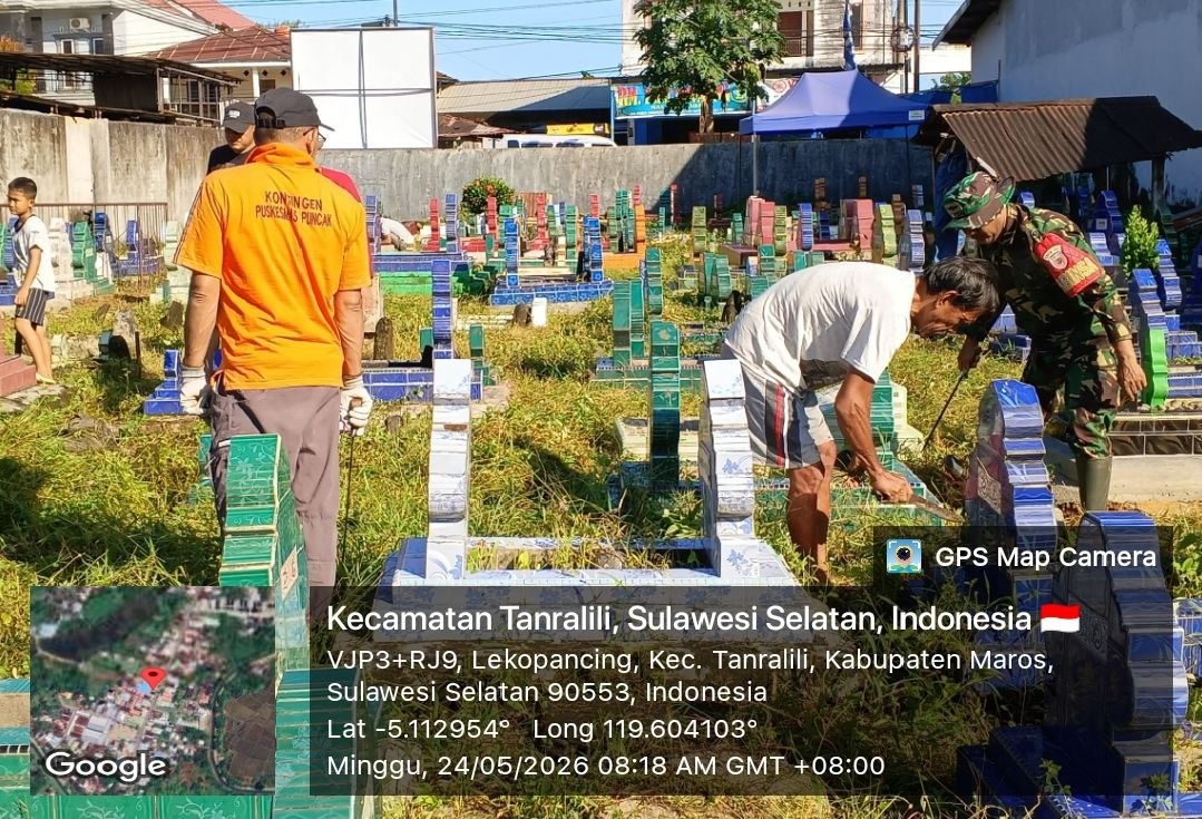 Kerja Bakti Sambut Idul Adha, Babinsa Desa Lekopancing Bersama Warga Bersihkan TPU Carangki Selatan