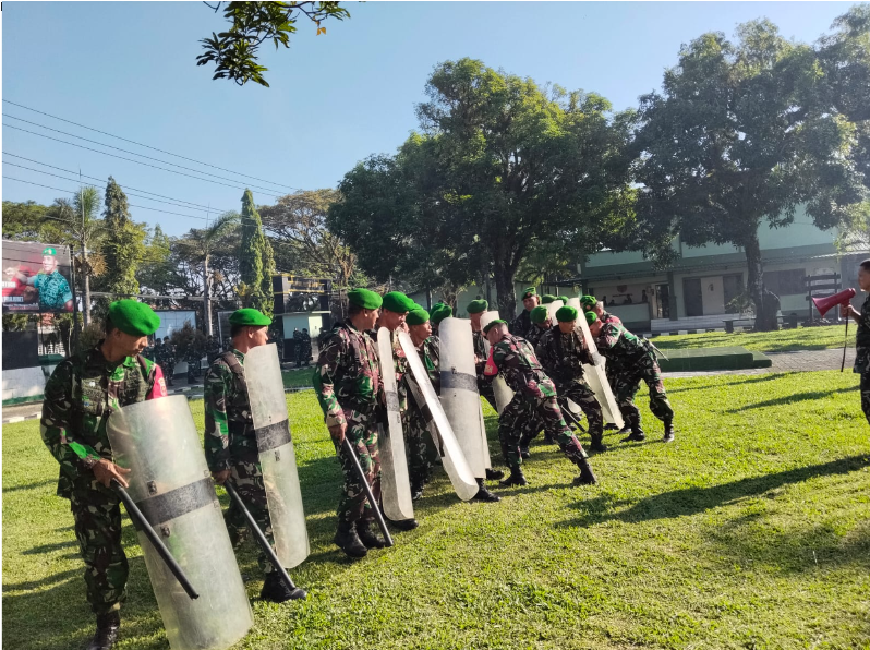 Kodim 1422/Maros Gelar Latihan Pengendalian Huru-Hara untuk Tingkatkan Kesiapsiagaan Prajurit