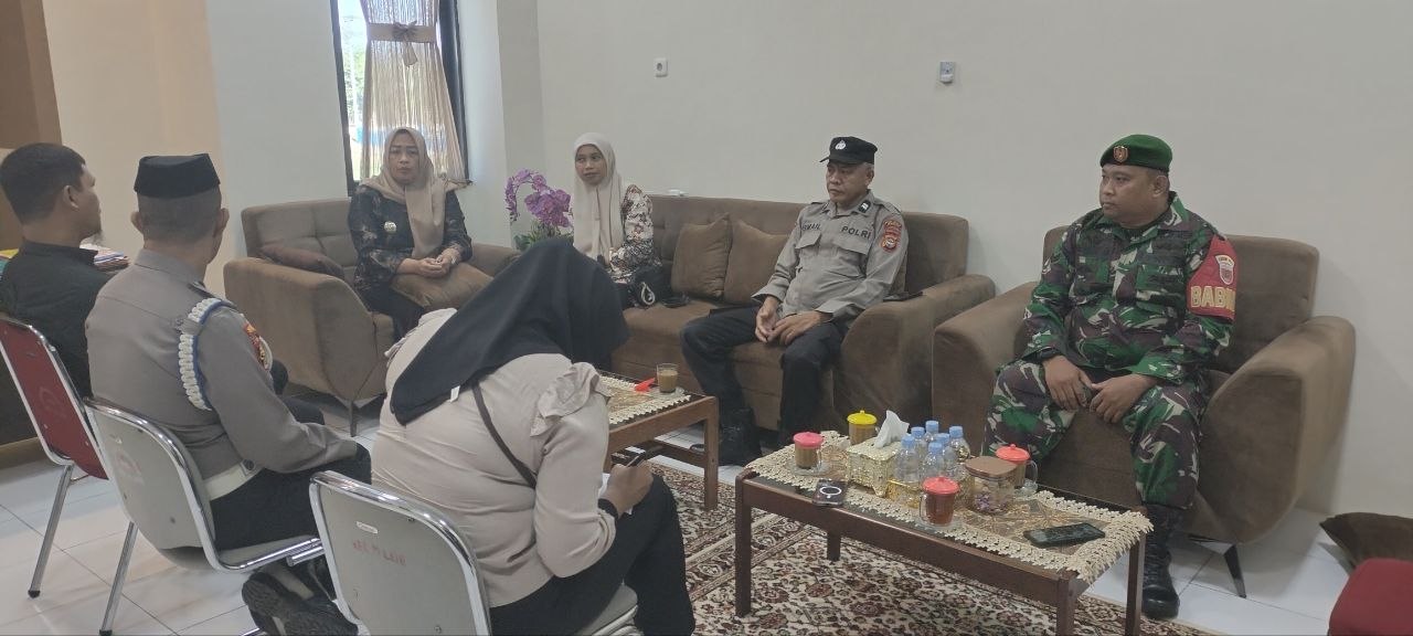 BABINSA DESA MONCONGLOE BULU HADIRI RAPAT KOORDINASI PELATIH PASKIBRA DAN PERSIAPAN HUT KE-81 RI