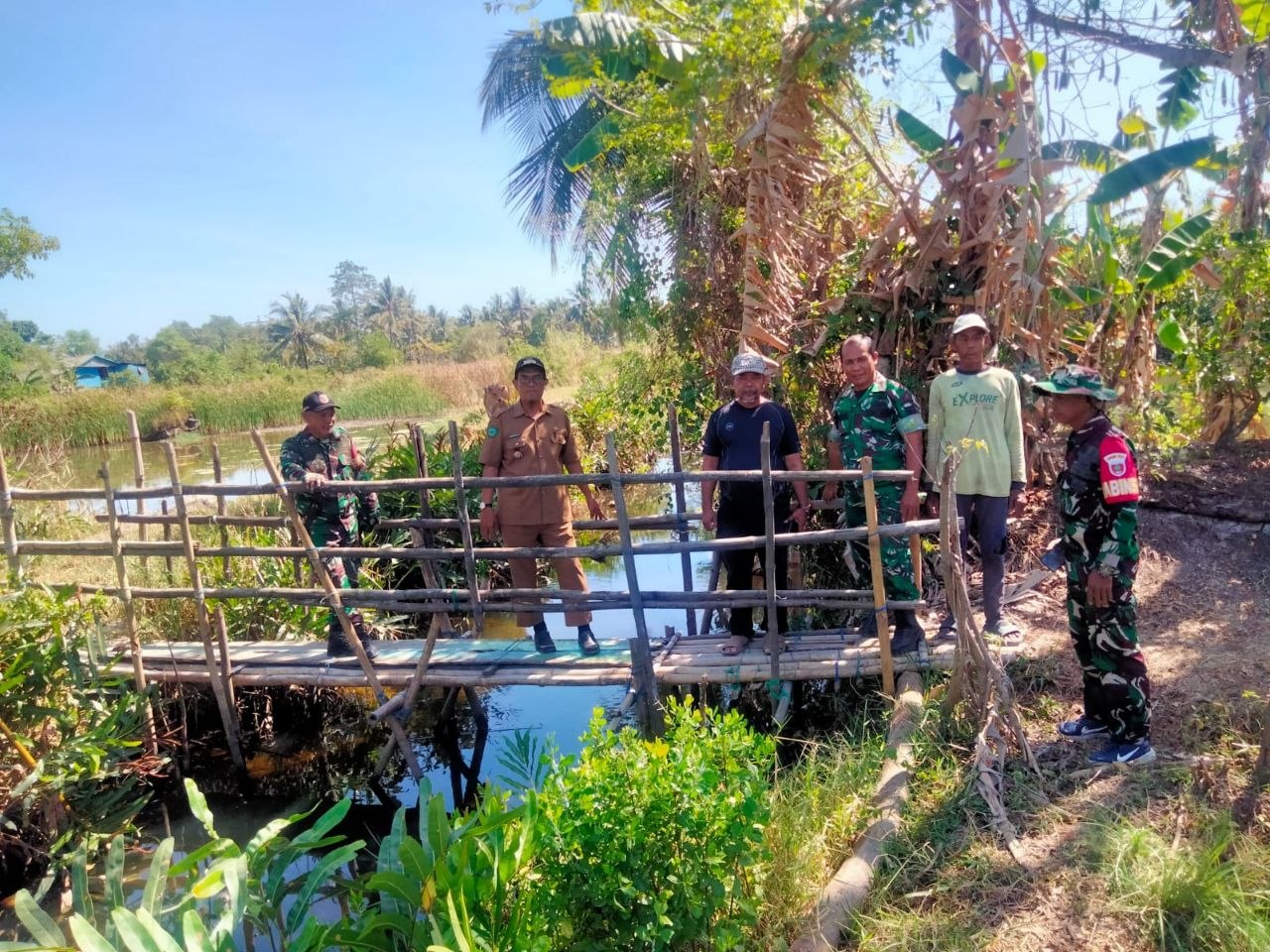 Danramil 1422-01/Lau Survey Lokasi Rencana Pembangunan Jembatan Garuda